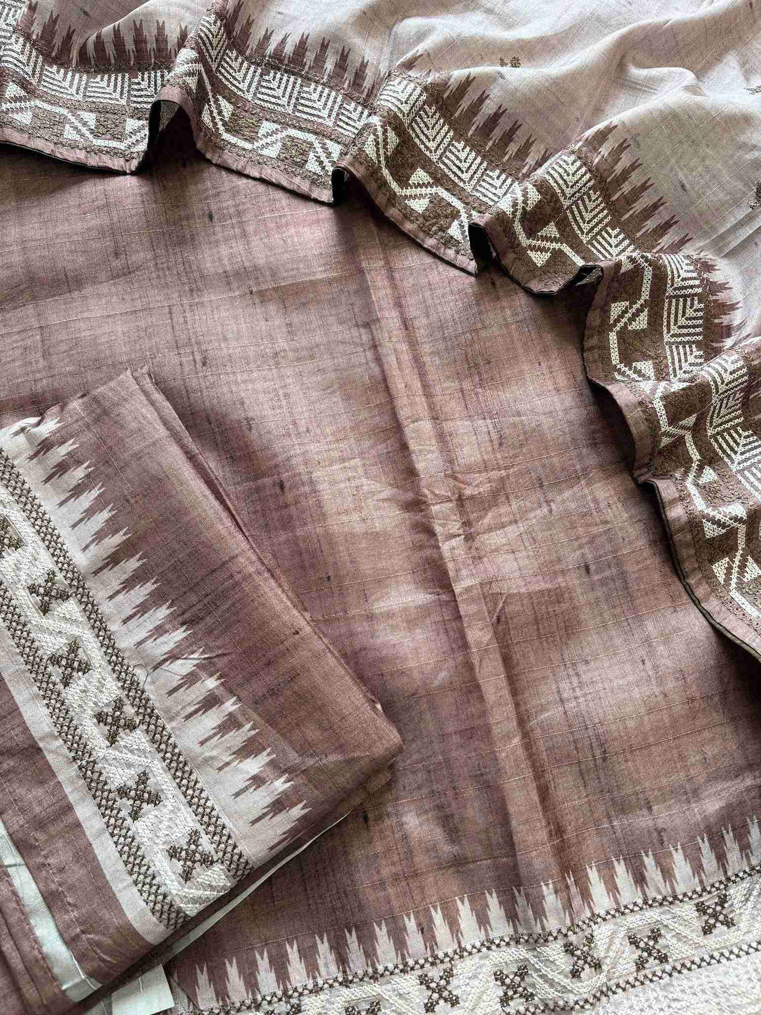 Formal and semi party wear unstitched suit - The Zareesh