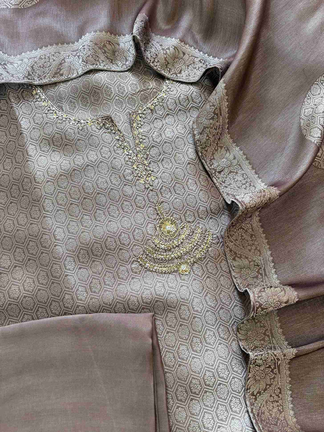 Premium jacquard Party wear unstitched suit - The Zareesh