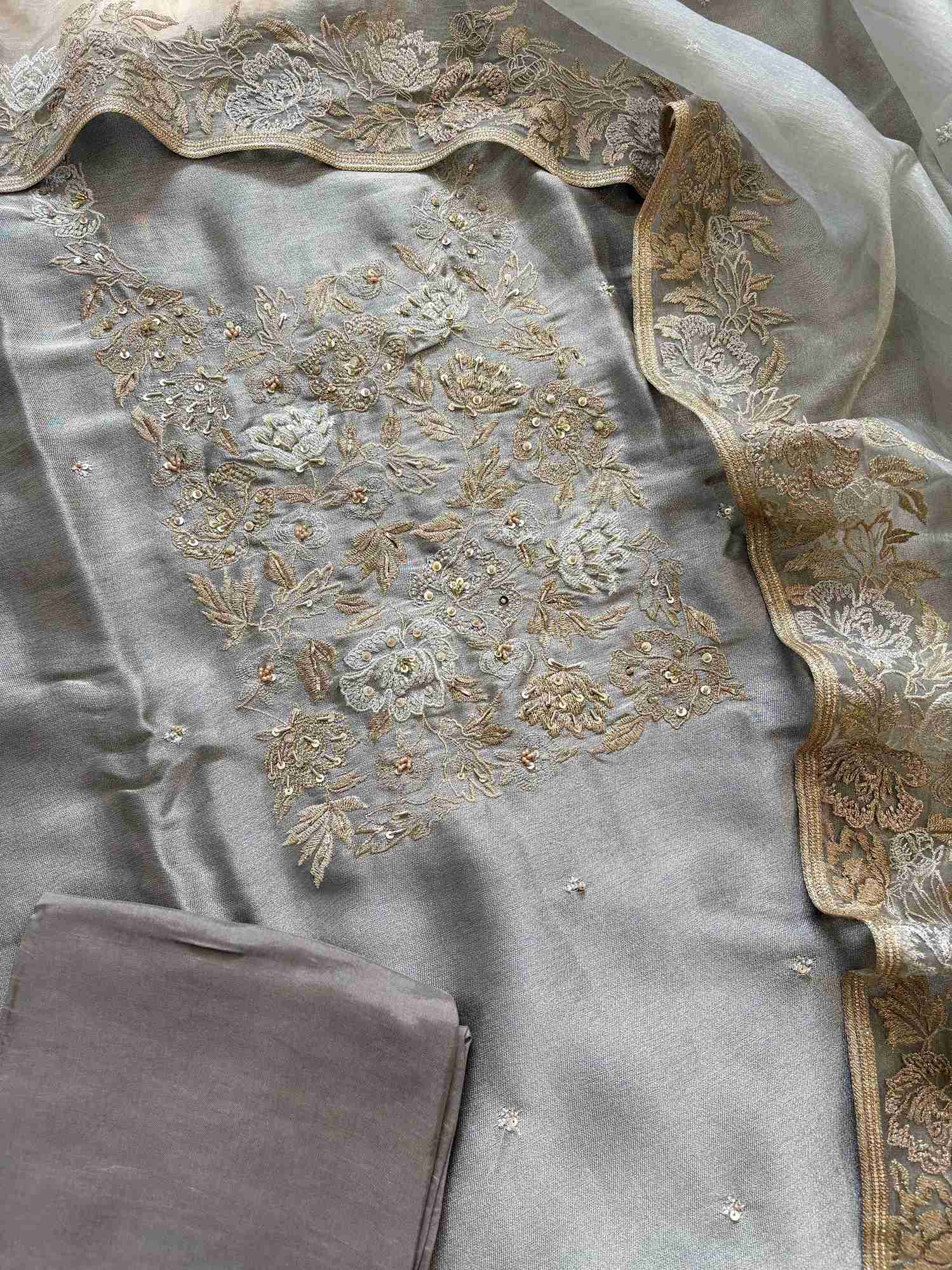 Very Elegant party wear unstitched suit - The Zareesh