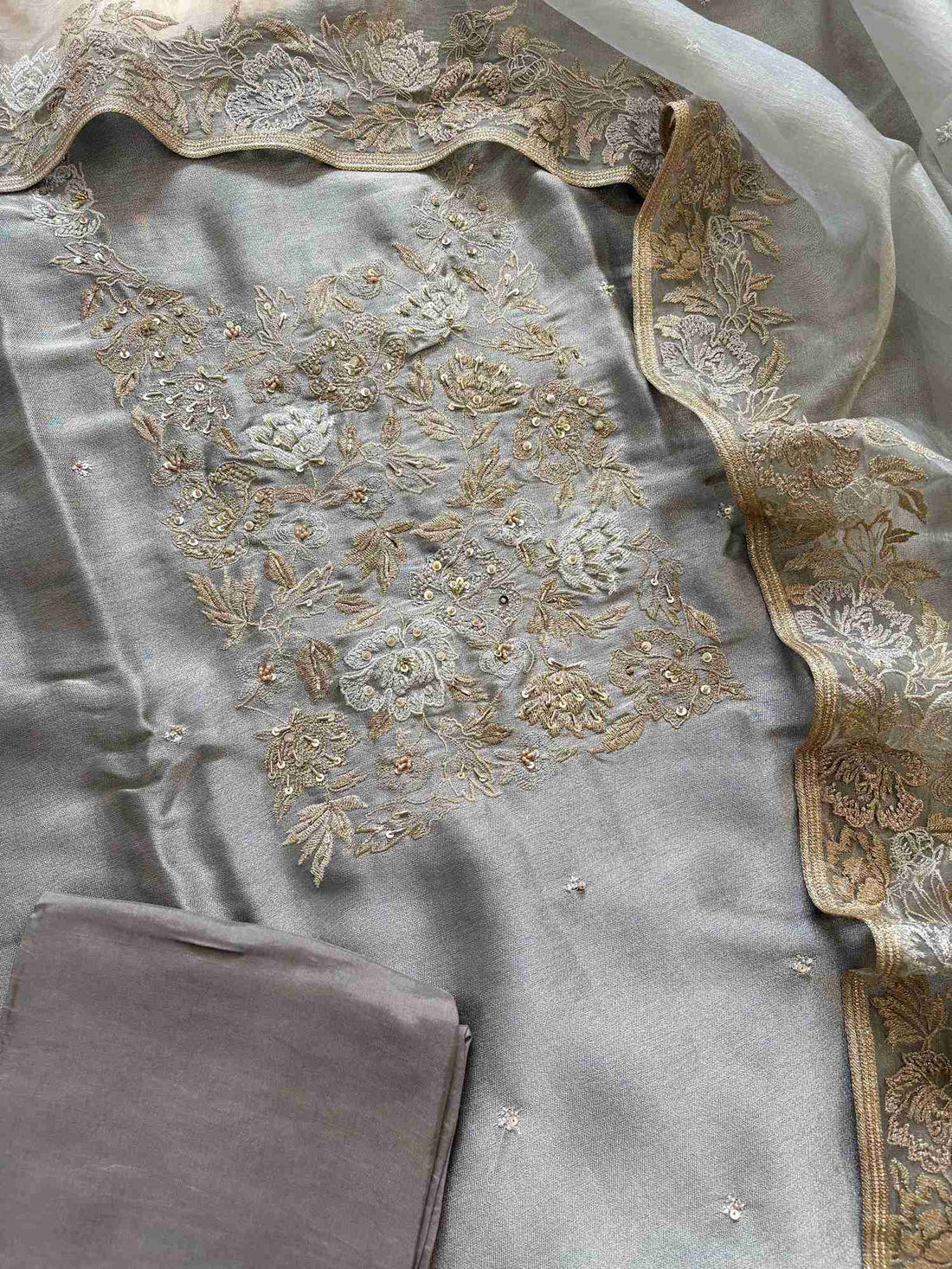 Very Elegant party wear unstitched suit - The Zareesh