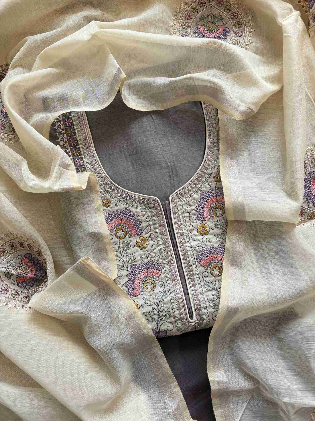 Premium quality chanderi silk Unstitched suits - The Zareesh