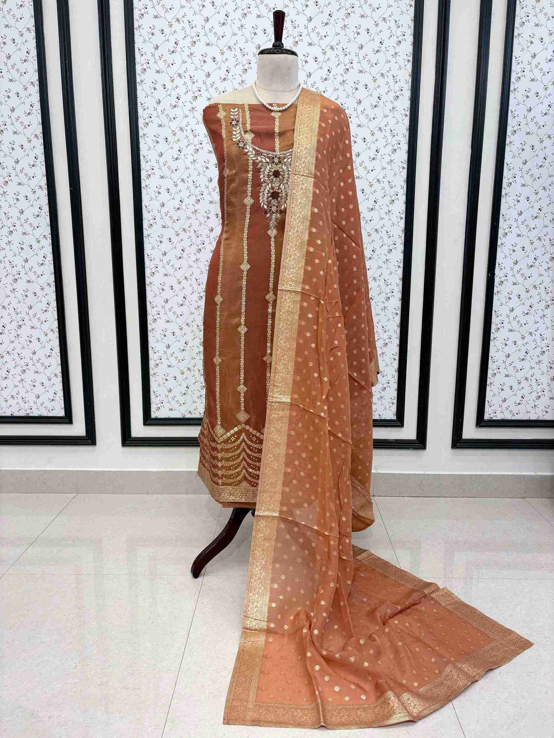 unstitched suit for women in shimmer tissue fabric with banarasi weaving 