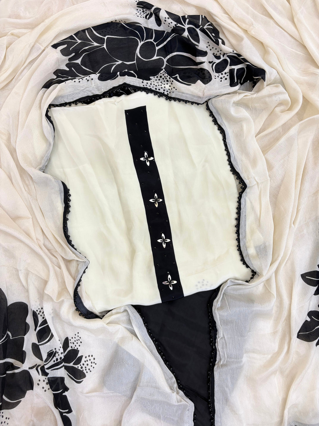 Zoya-e-Zehra: Ivory Black Appliqué Suit with Chic Motifs & Contrast Dupatta