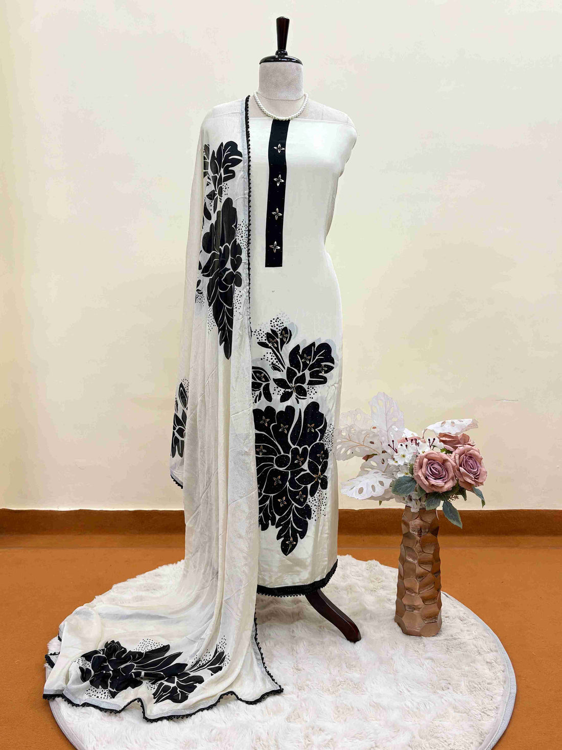 black and white crepe unstitched suit for women in black and white color