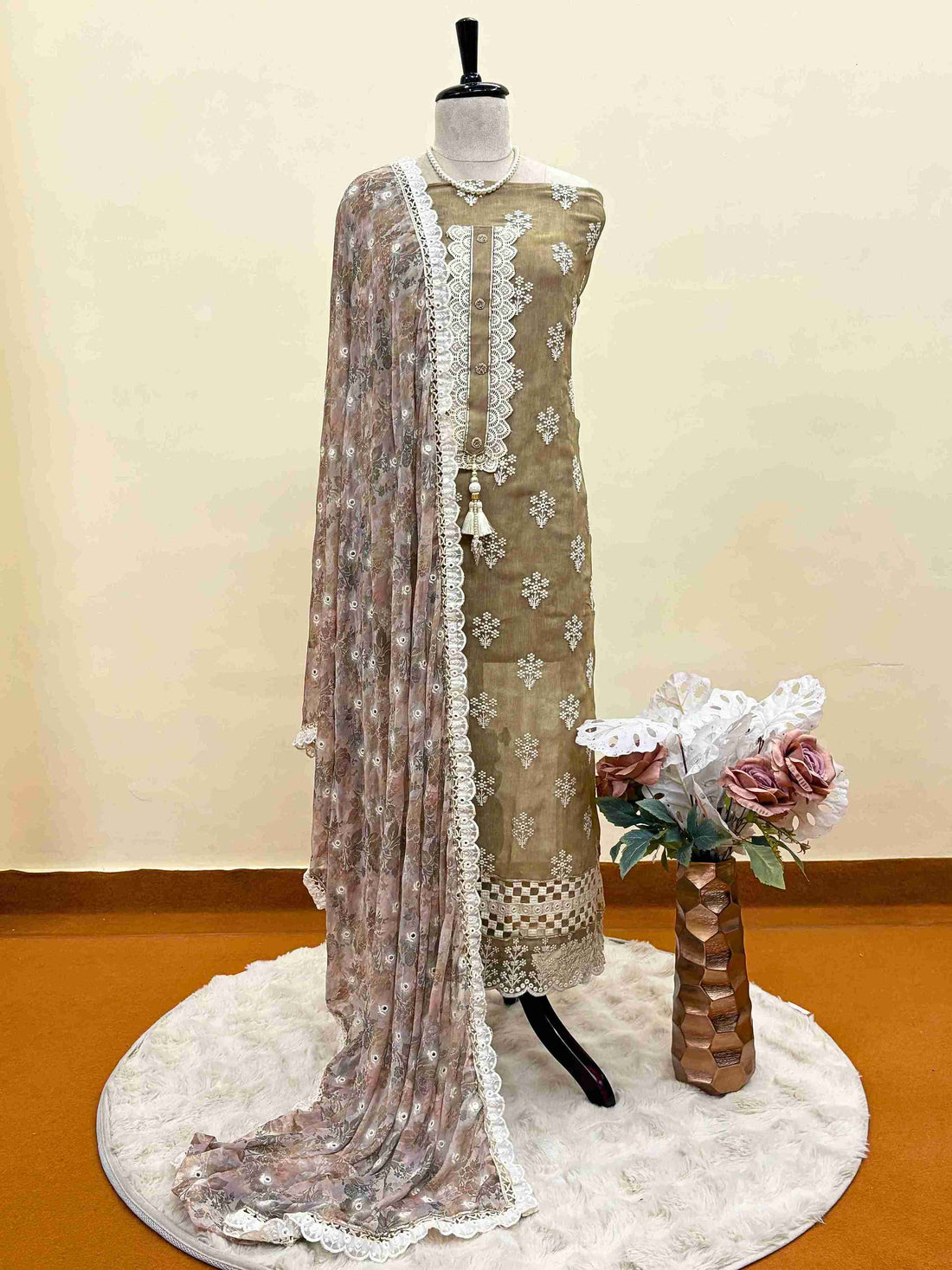 crushed georgette unstitched suit with crotia lace highlighting