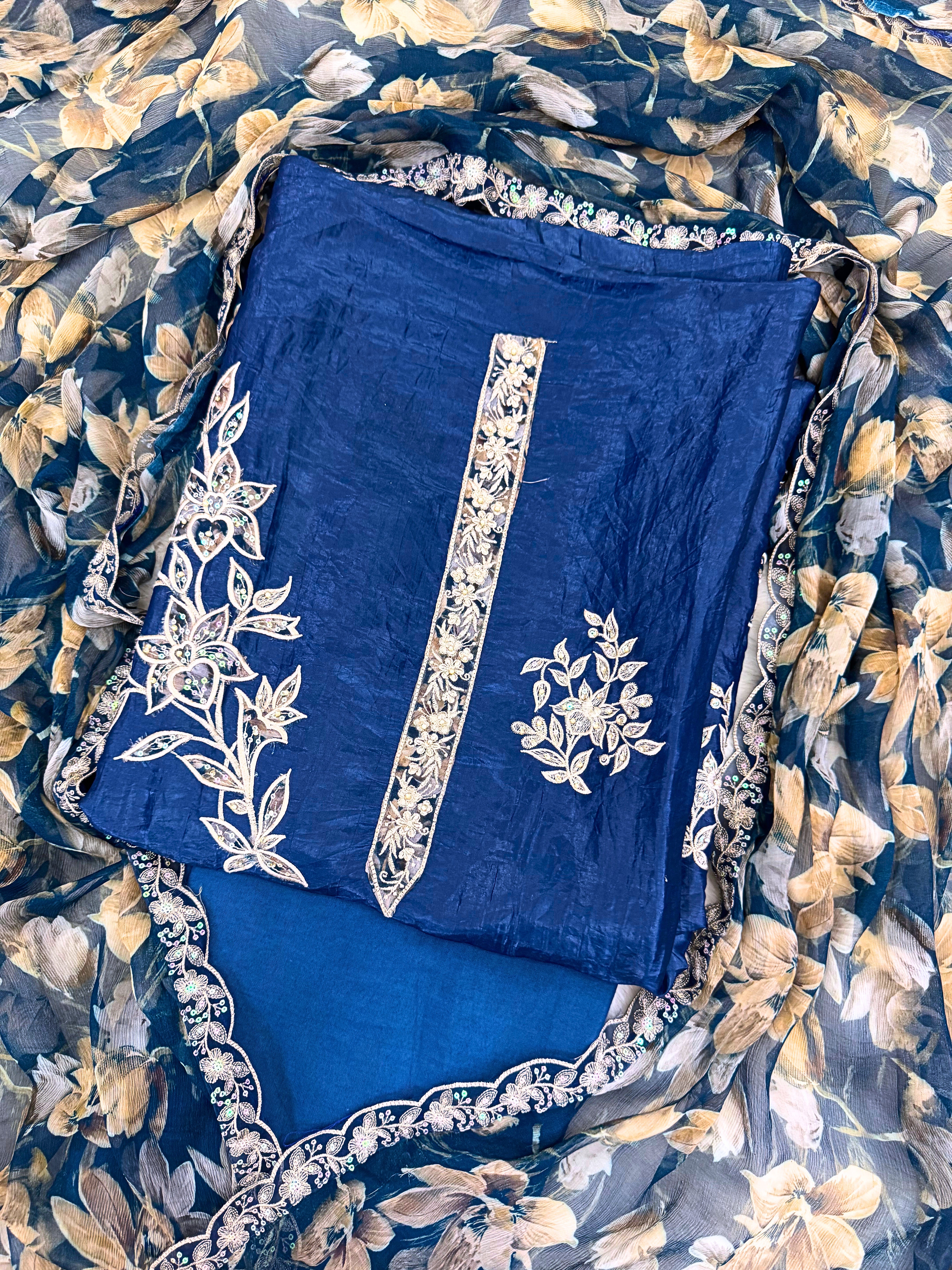 Tissue suit with Floral Printed Dupatta