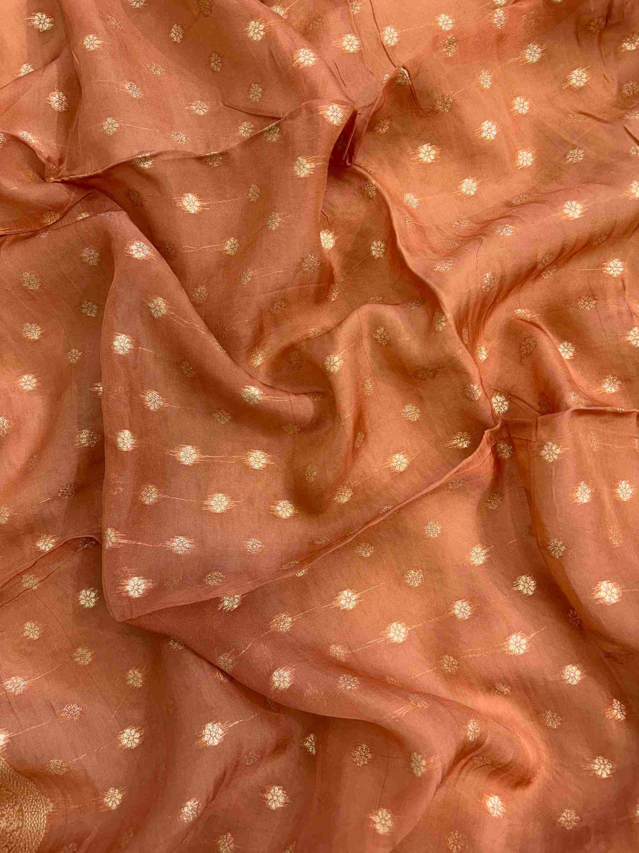 unstitched suit for women in shimmer tissue fabric with banarasi weaving 