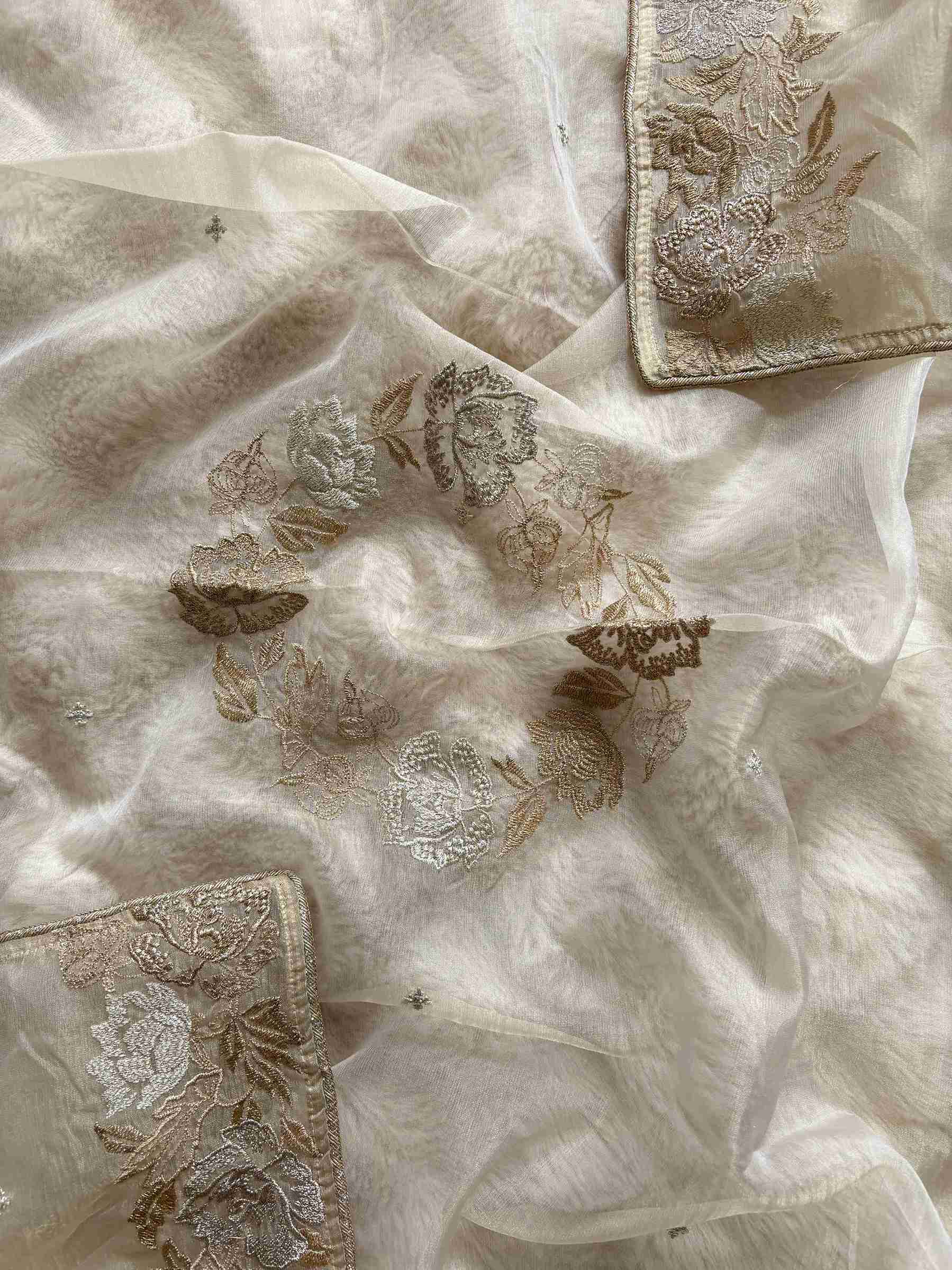 Very Elegant party wear unstitched suit - The Zareesh