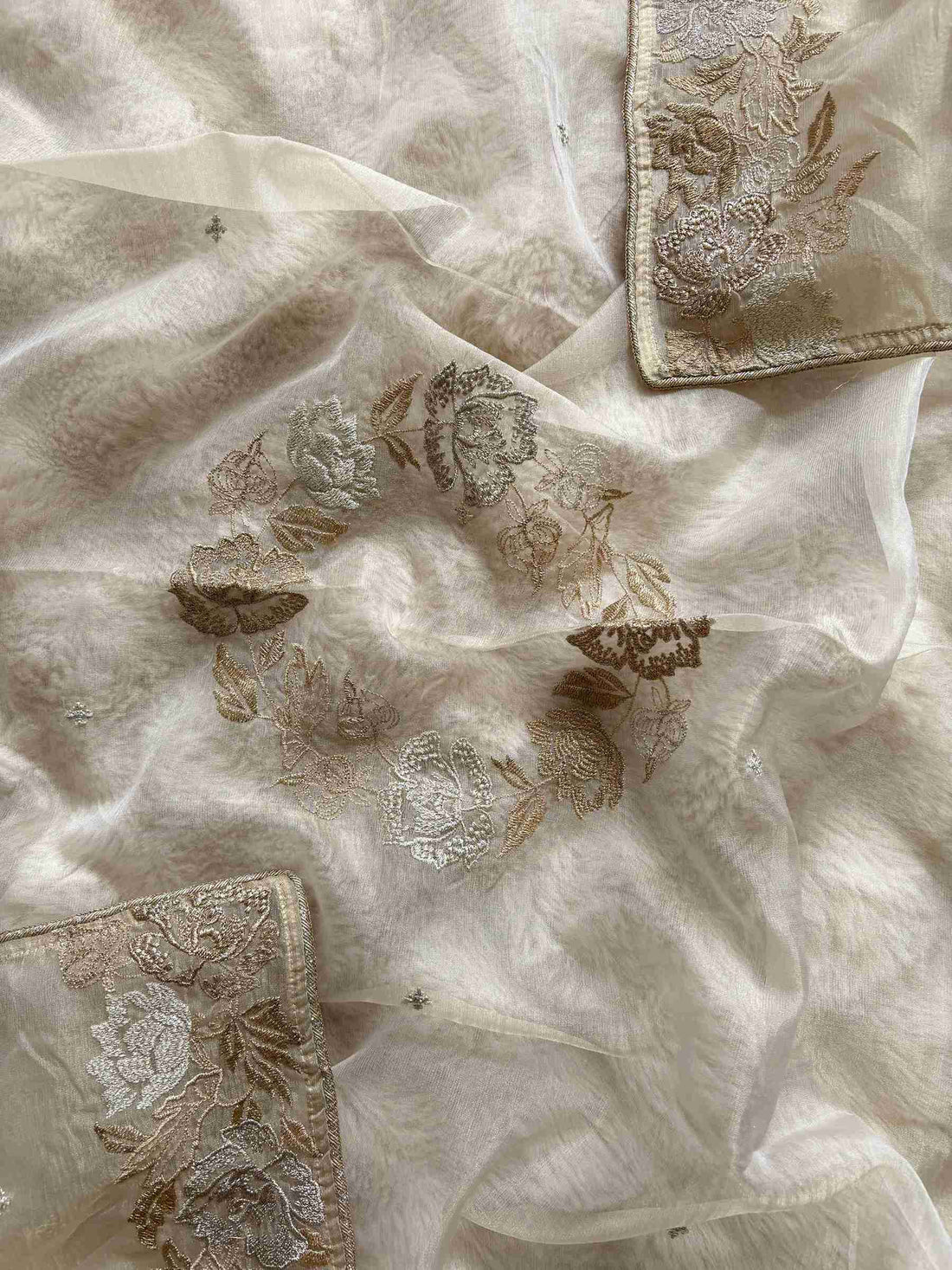 Very Elegant party wear unstitched suit - The Zareesh