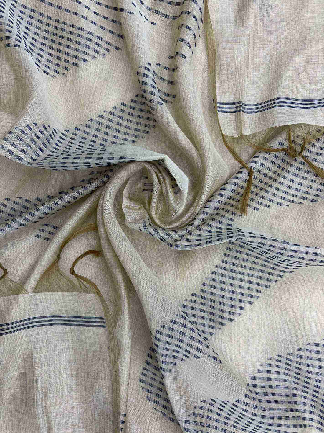 Coordinated blue viscose dupatta with soft drape