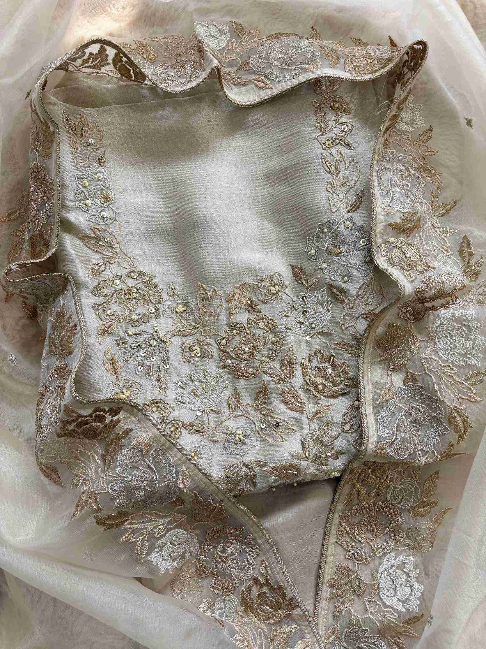 Very Elegant party wear unstitched suit - The Zareesh