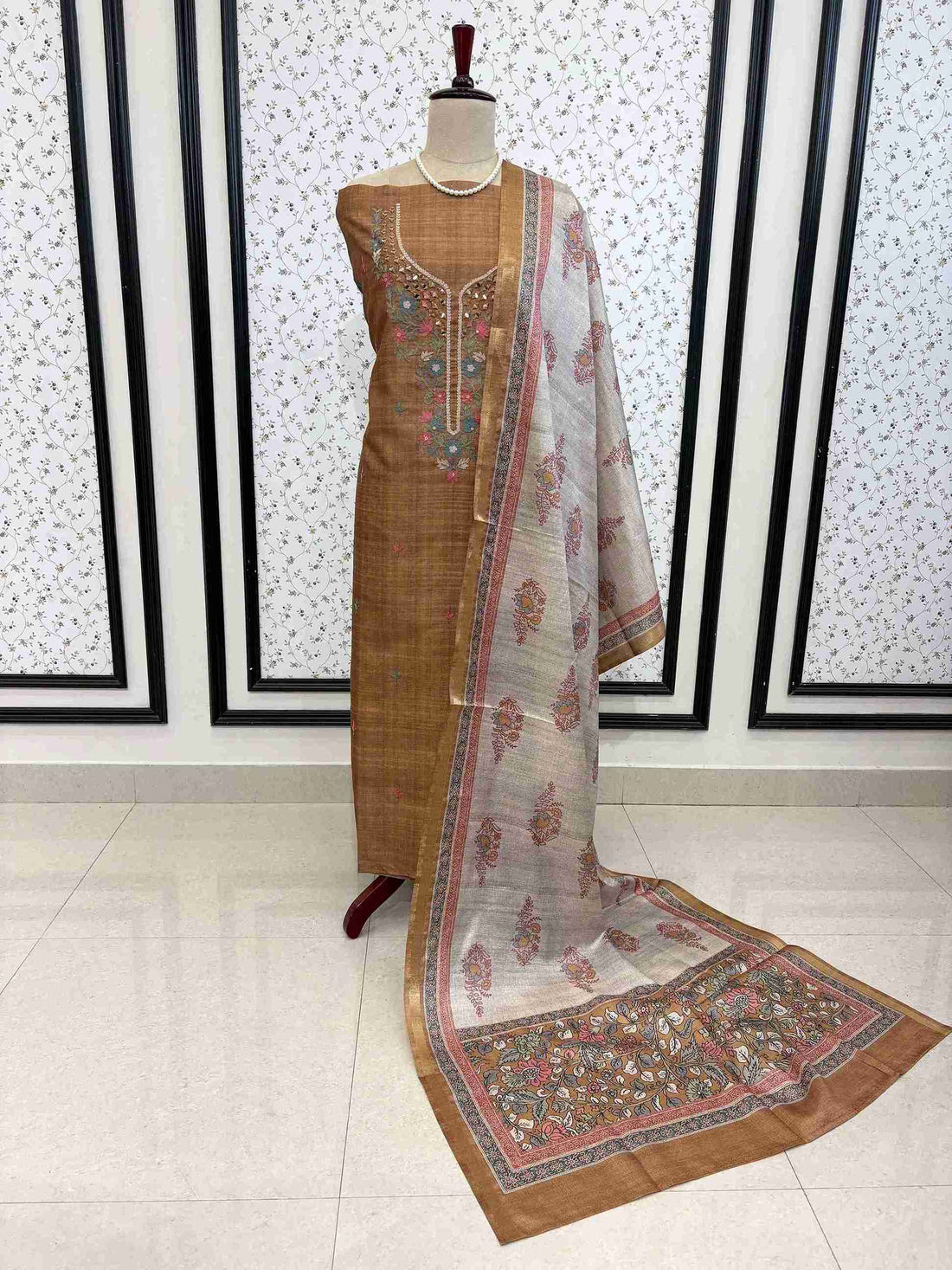 Solid cotton silk bottom fabric paired with tusser silk suit set on manequinn