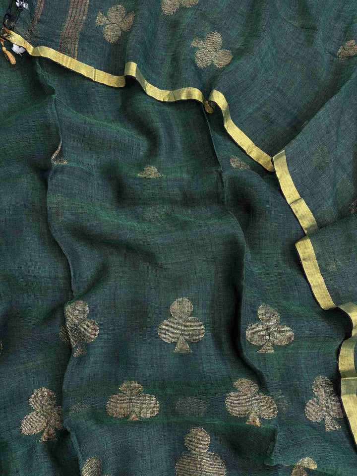 Scalloped border finishing detail on deep green pure handloom linen dupatta edge