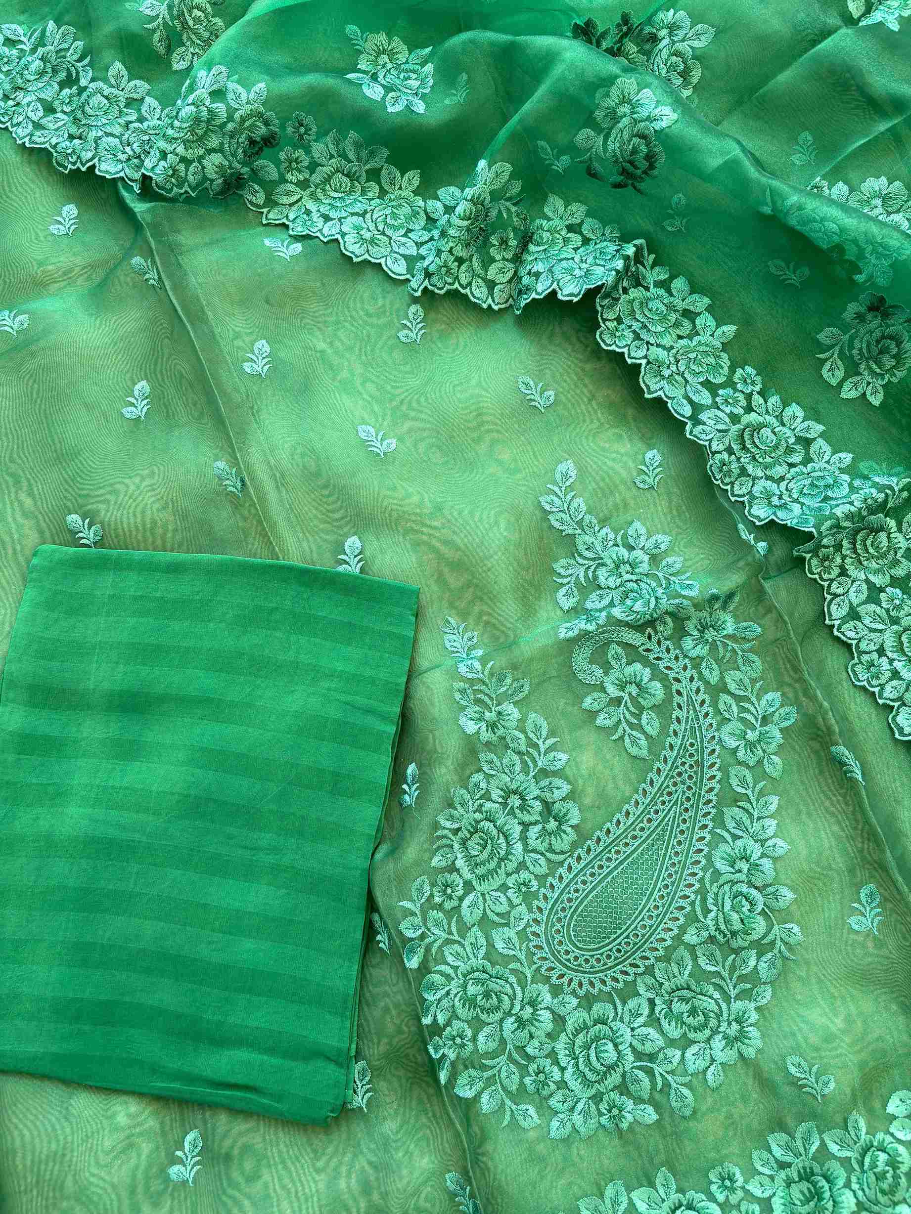 Matching emerald green pure crepe bottom fabric for unstitched suit