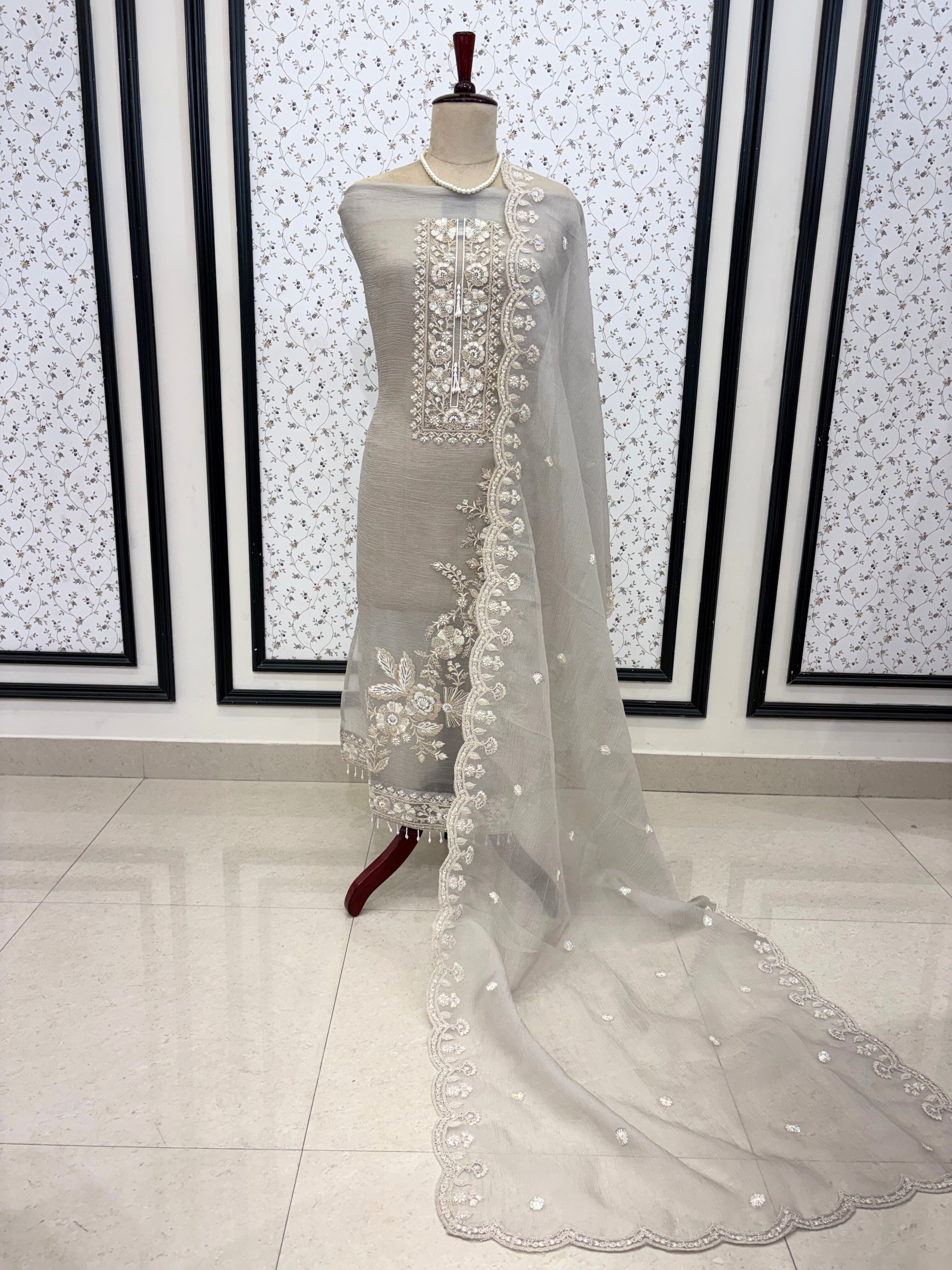 Scattered floral embroidery motifs on soft lavender marble chiffon dupatta