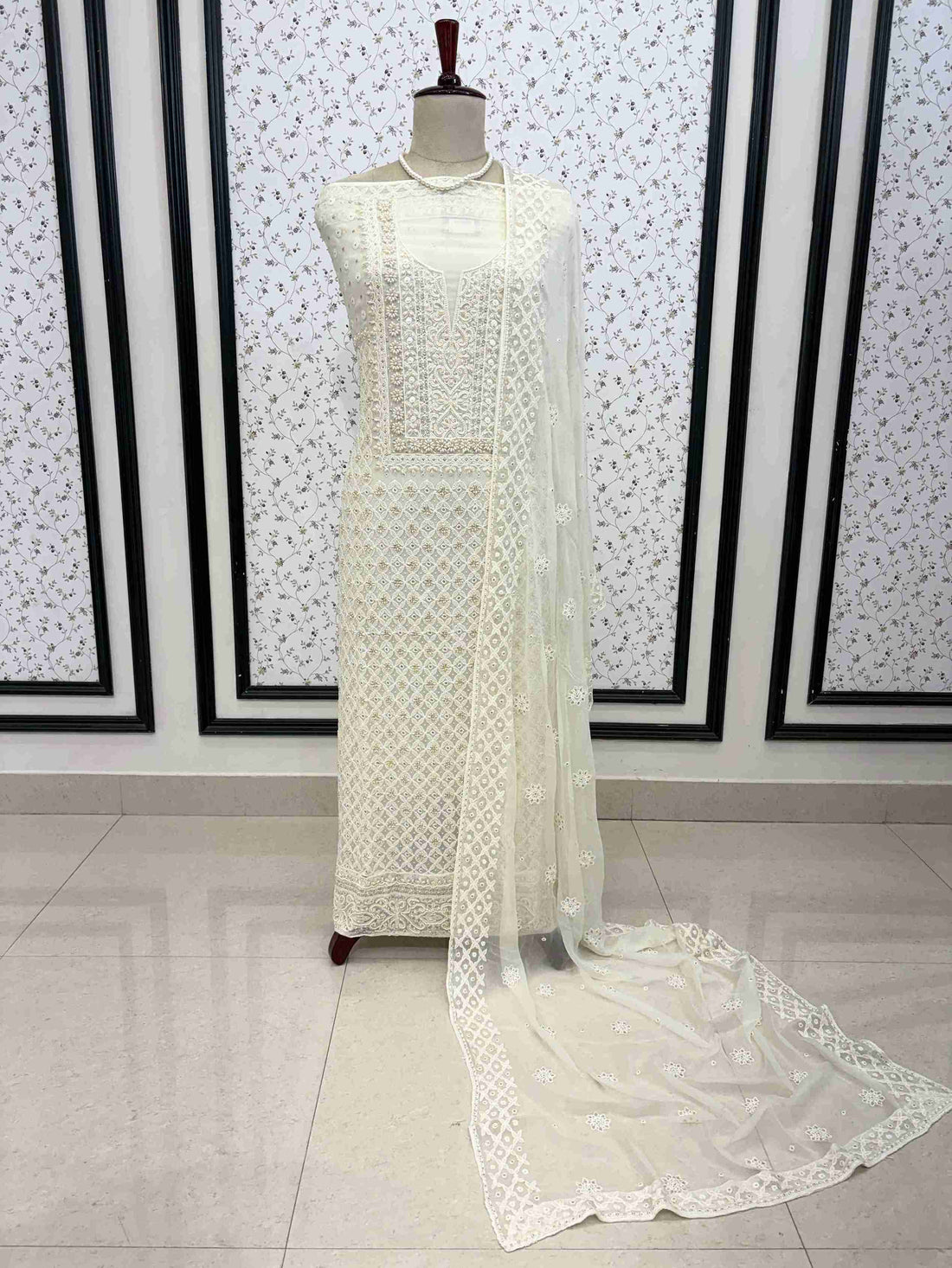 Ivory chiffon dupatta with scalloped chikankari embroidered border