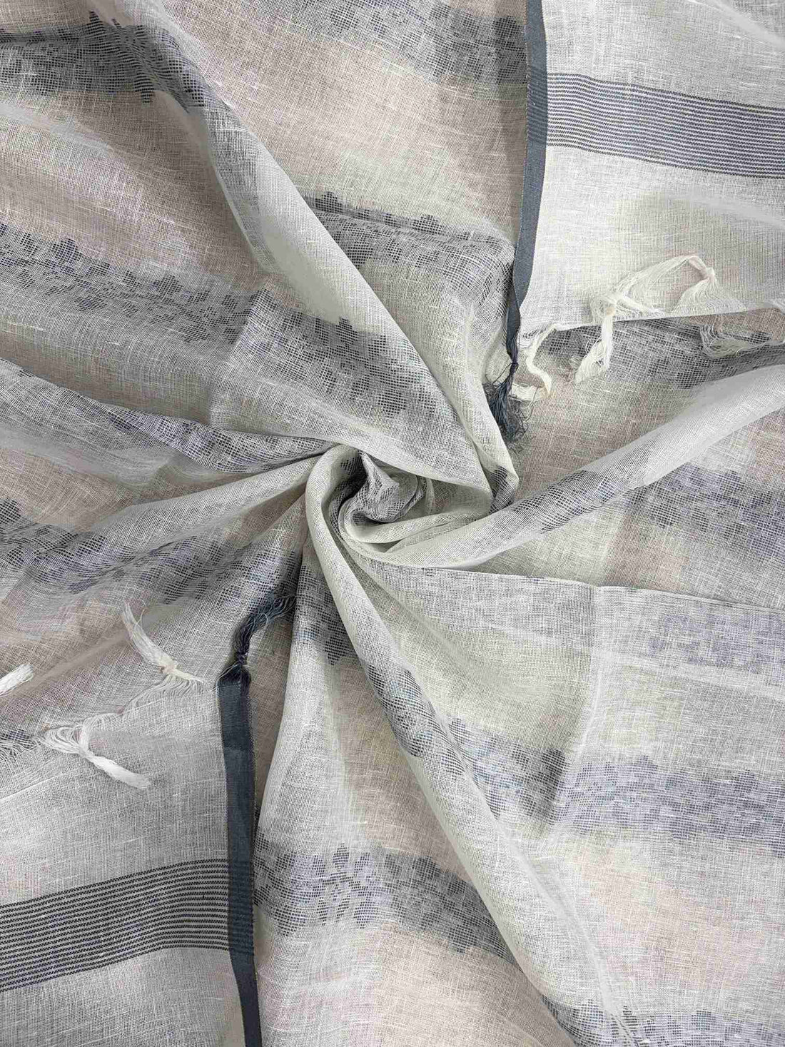Woven linear texture detail on ivory pure linen dupatta