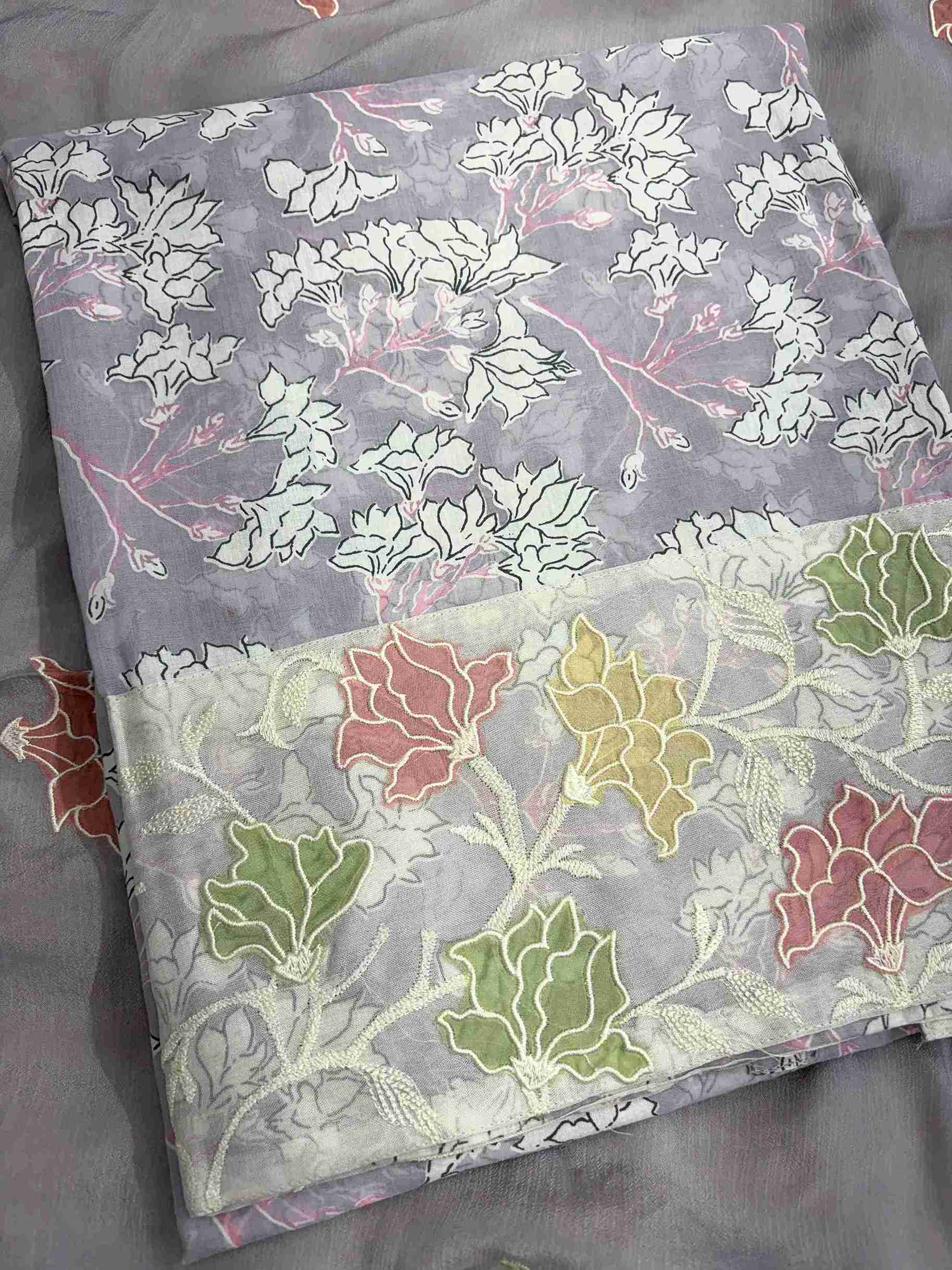 Lace highlighting detail at daaman hemline of lavendar floral printed cotton shirt