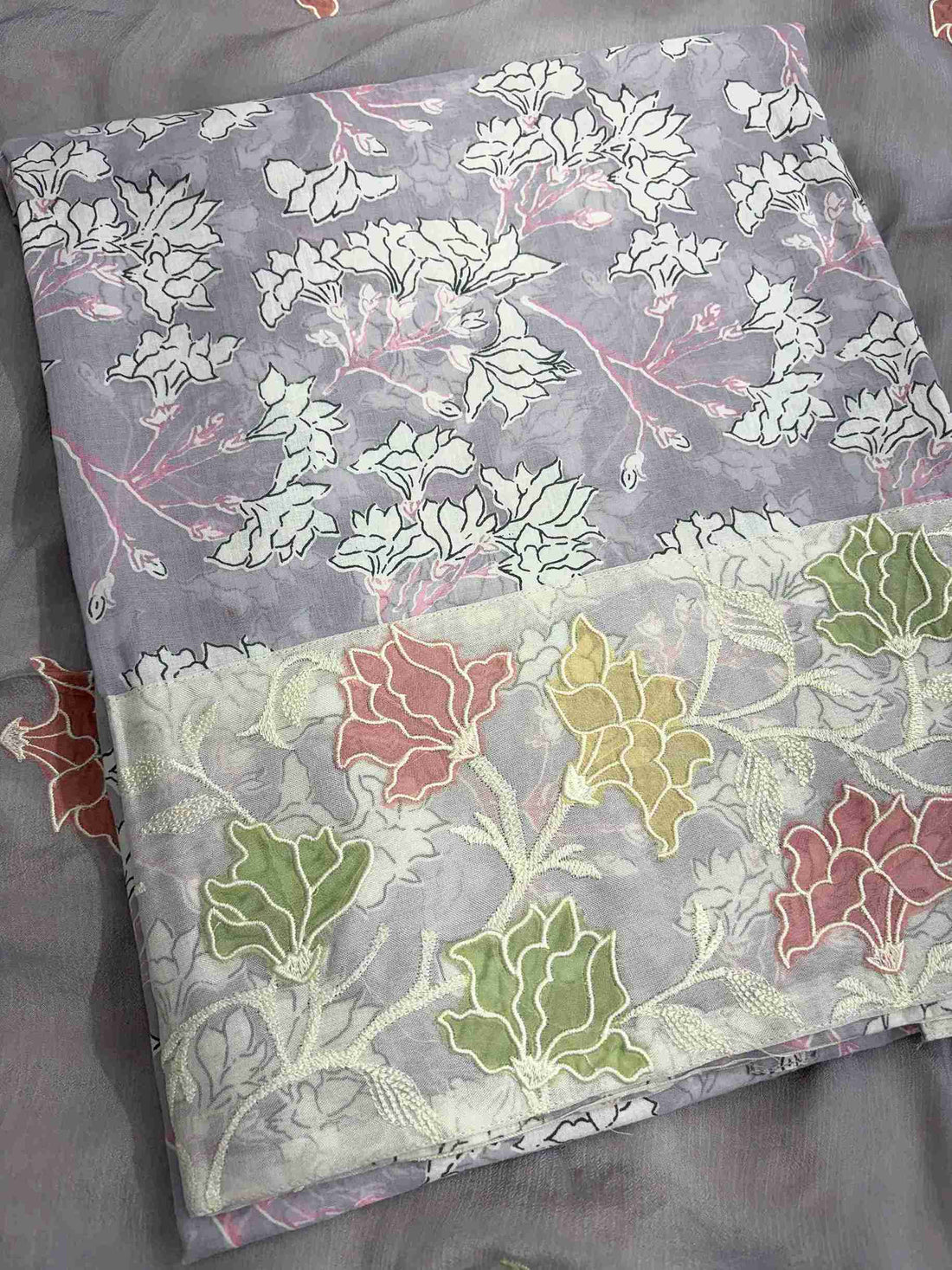 Lace highlighting detail at daaman hemline of lavendar floral printed cotton shirt