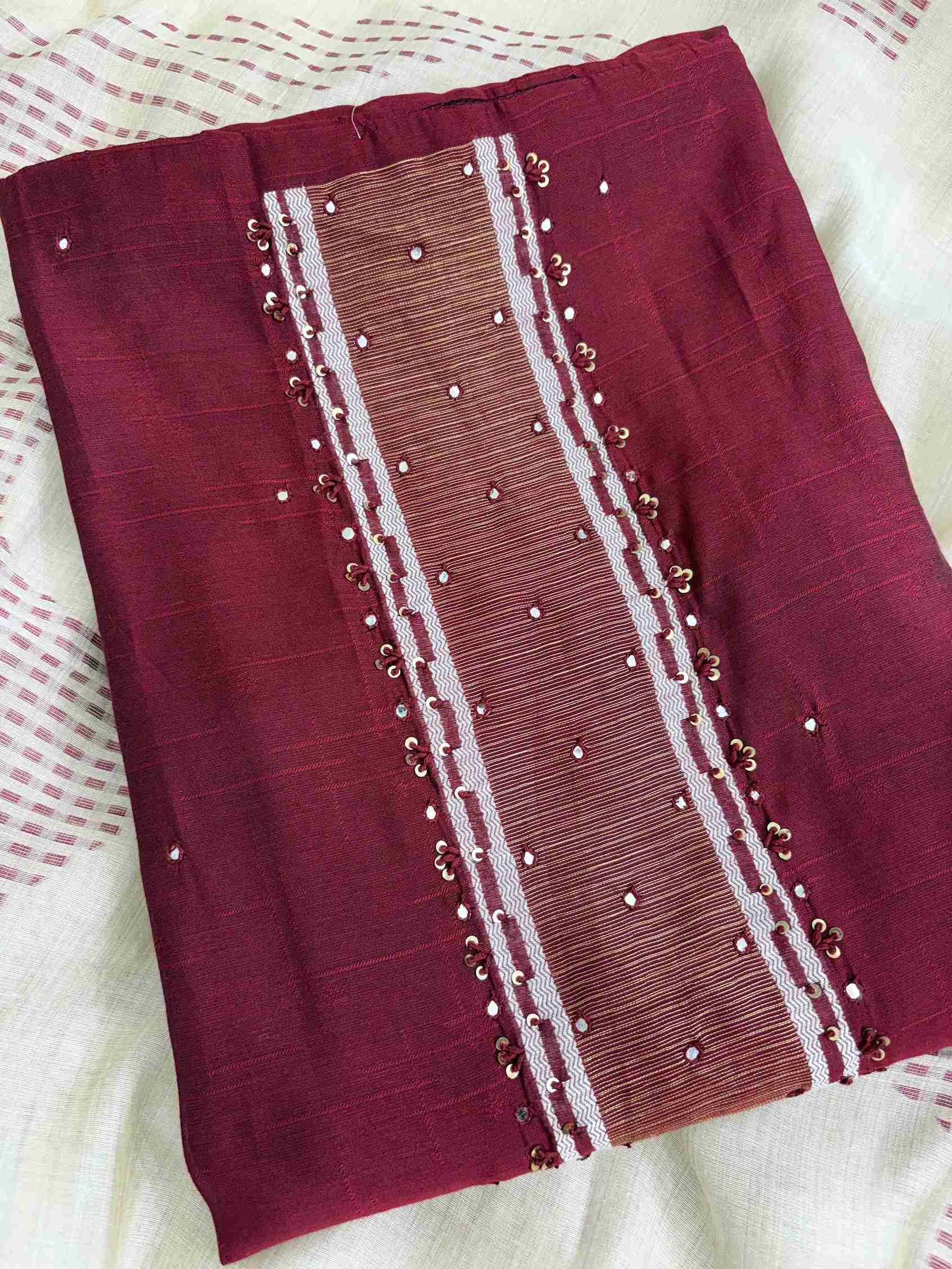 Mirror highlight work detailing on maroon suit daaman