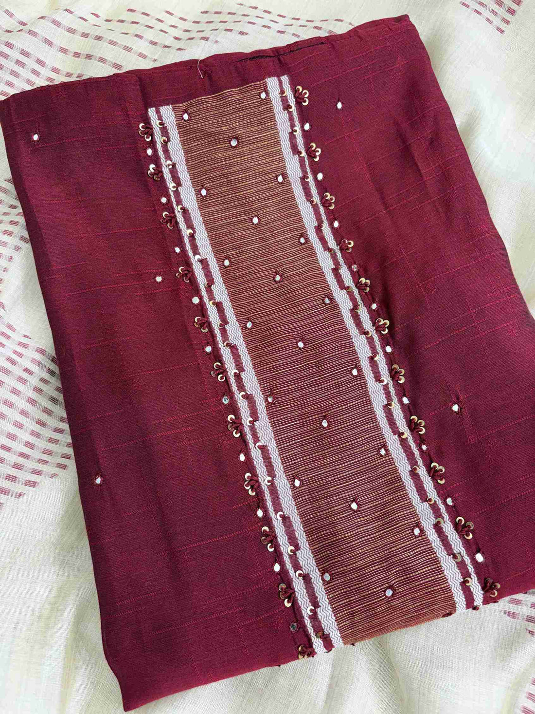 Mirror highlight work detailing on maroon suit daaman