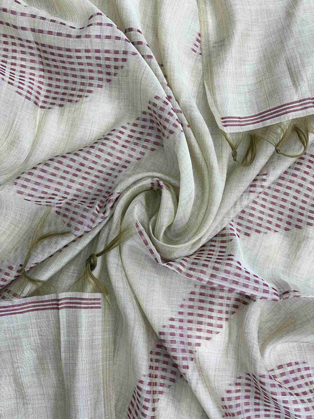 Coordinated maroon viscose dupatta with soft drape