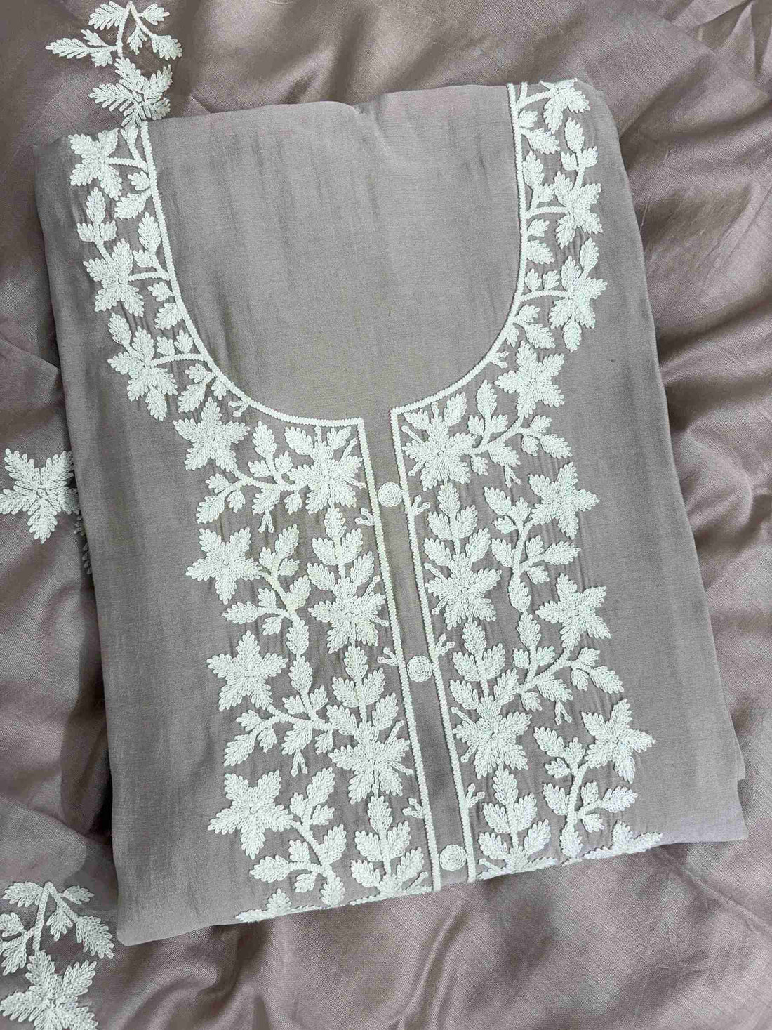 Crotia embroidered round neckline and front placket panel detail on mauve jaam cotton shirt