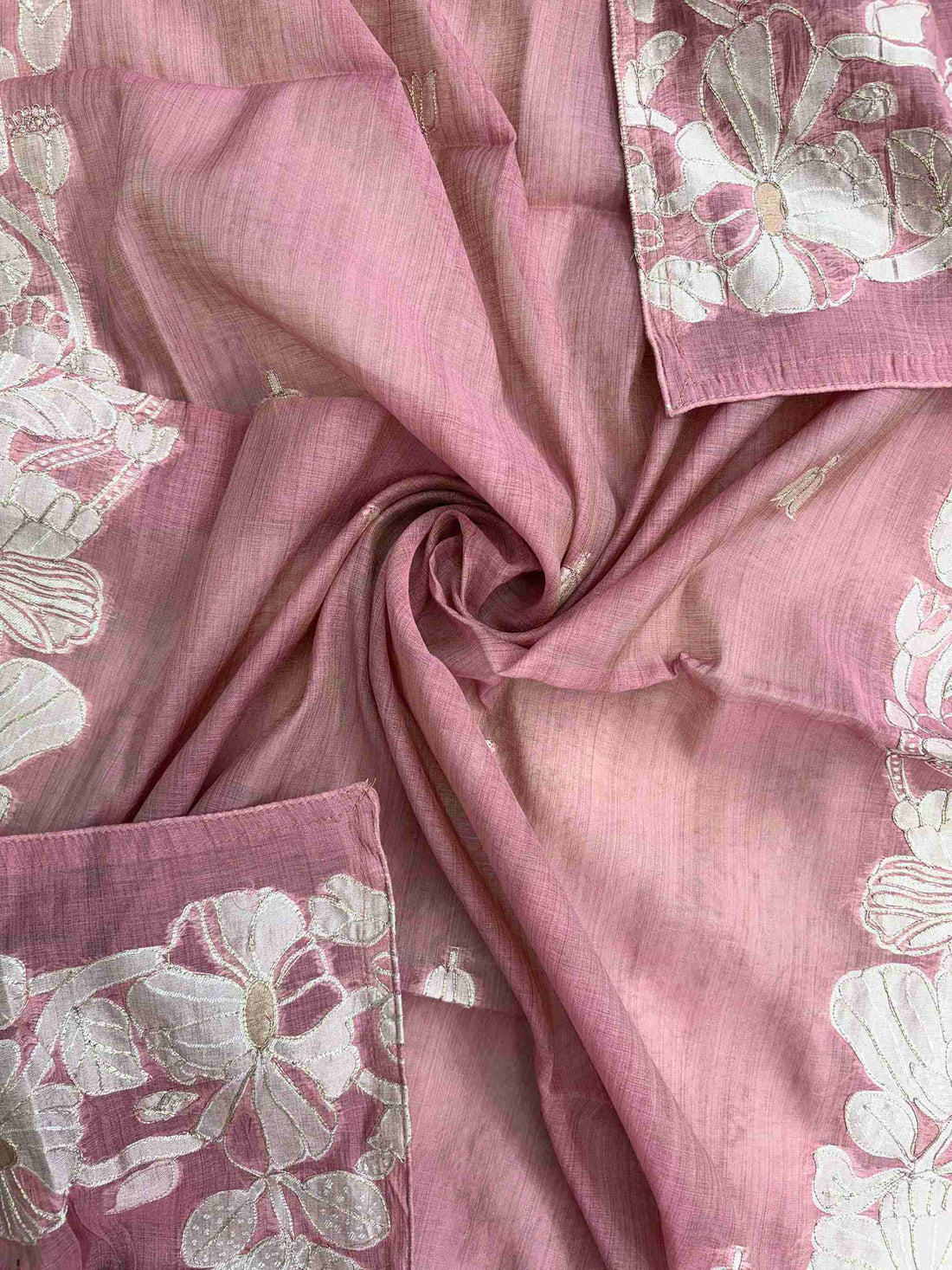Mul chanderi dupatta with woven floral borders and coordinated design