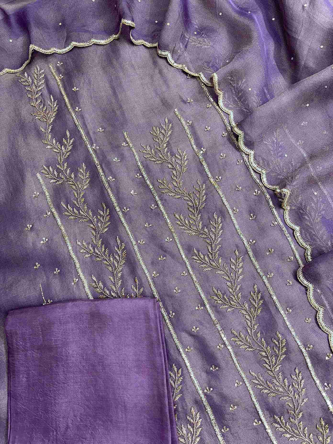 Matching purple opada silk bottom fabric for burberry tissue embroidered suit